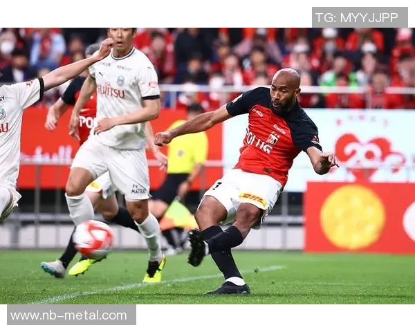 广岛三箭迎战浦和红钻争夺胜利激战即将上演 广岛三箭迎战浦和红钻争夺胜利激战即将上演