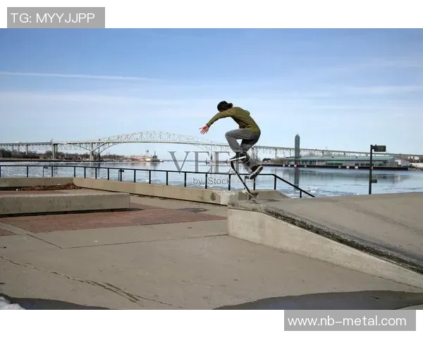 深圳滑板队的中路突破战术与技巧解析探讨 深圳滑板队的中路突破战术与技巧解析探讨