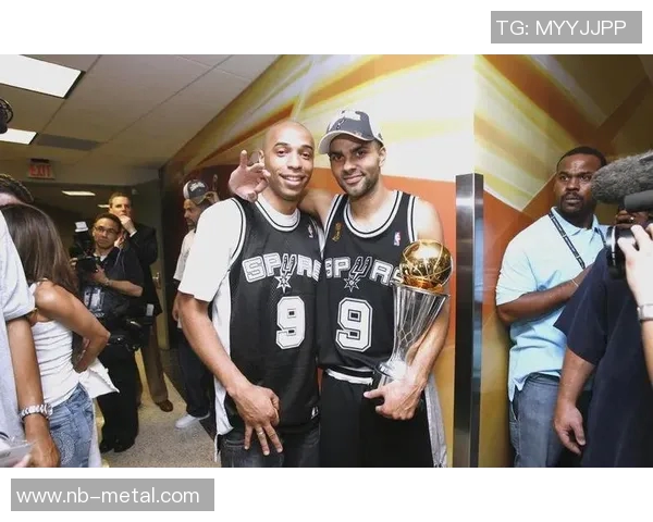 NBA球星与足球明星的友谊与竞争关系探讨 NBA球星与足球明星的友谊与竞争关系探讨
